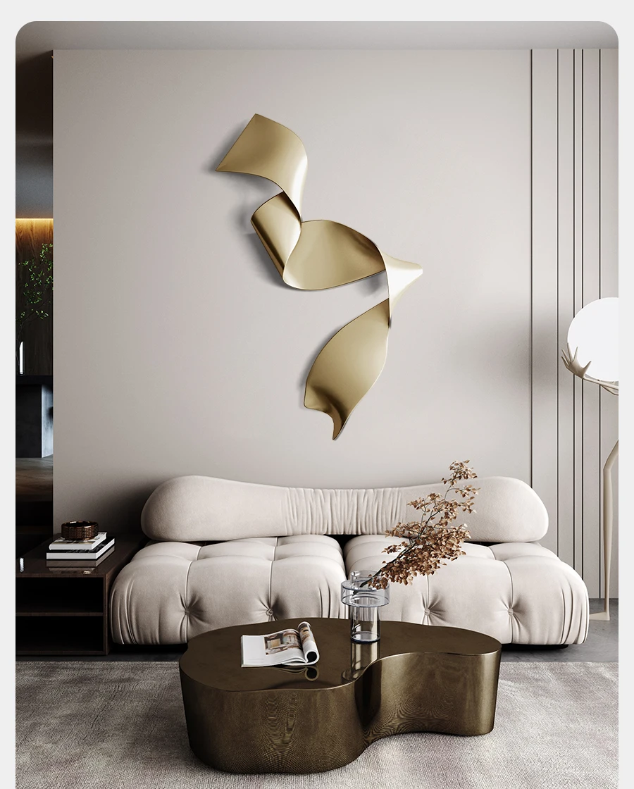 Taliansky minimalistický stene visí obývacia izba gauč pozadí dekorácie prívesok svetlo luxusnej reštaurácii stereo.